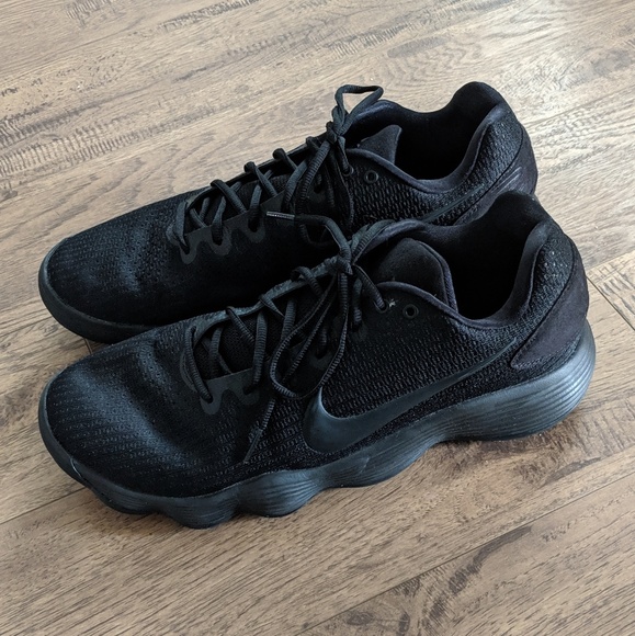 hyperdunk triple black